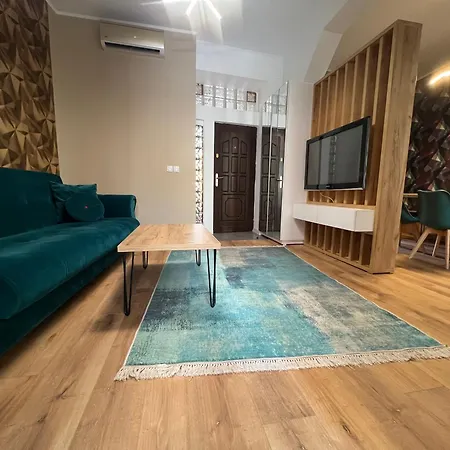 Urban Waves With 2 Bedrooms And Terace Constança