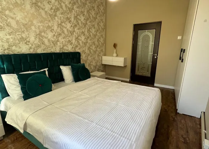 Urban Waves With 2 Bedrooms And Terace Apartment