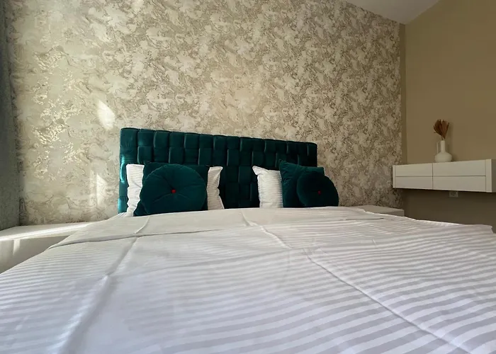 Urban Waves With 2 Bedrooms And Terace *